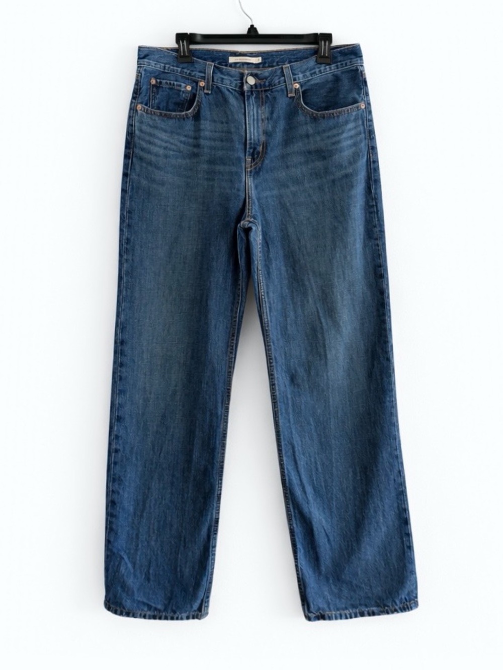 Levi's Midwash Blue Low Pro Straight Jeans - women’s size 31